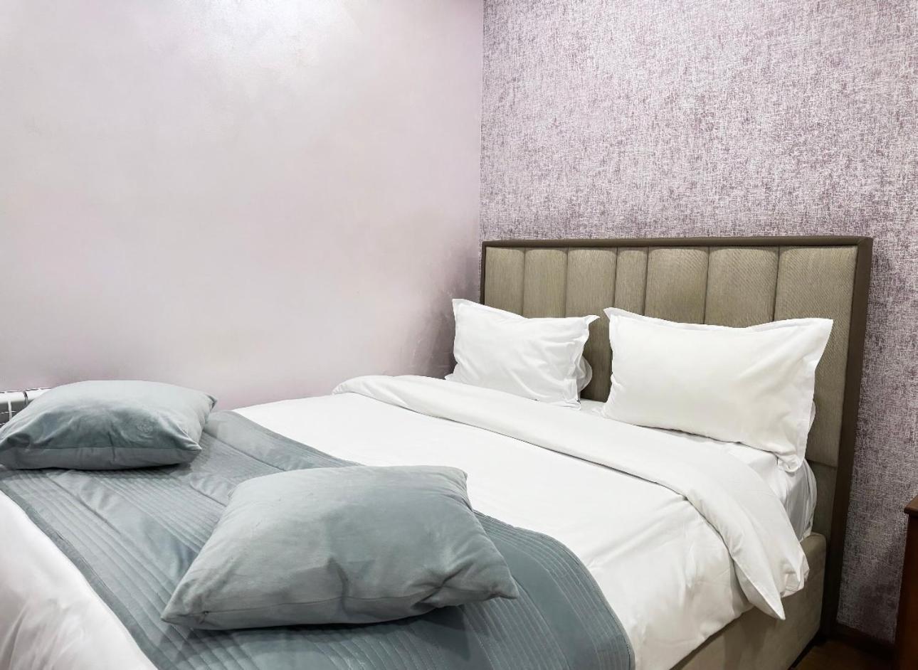 Yerevan Hotel Habitación foto