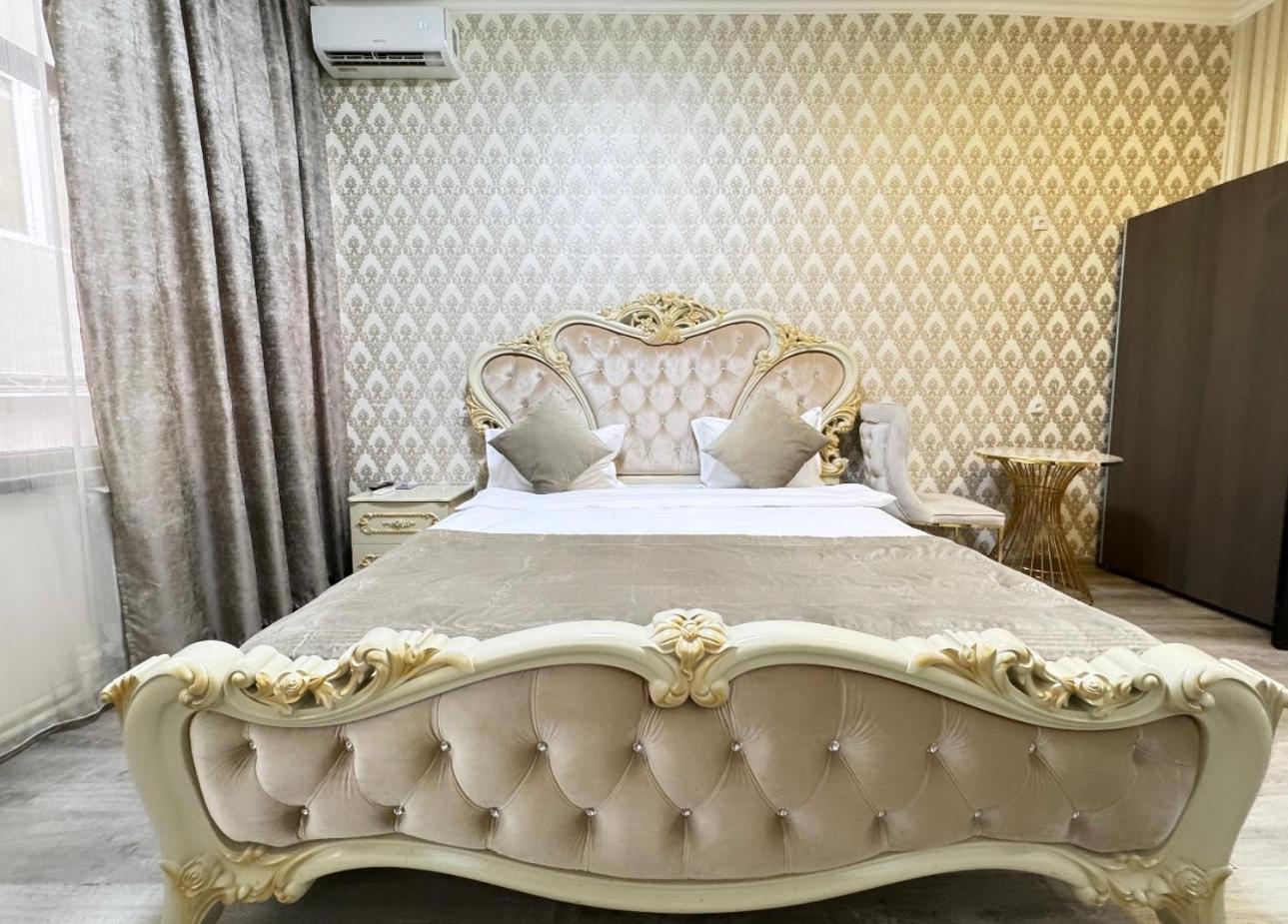 Yerevan Hotel Habitación foto