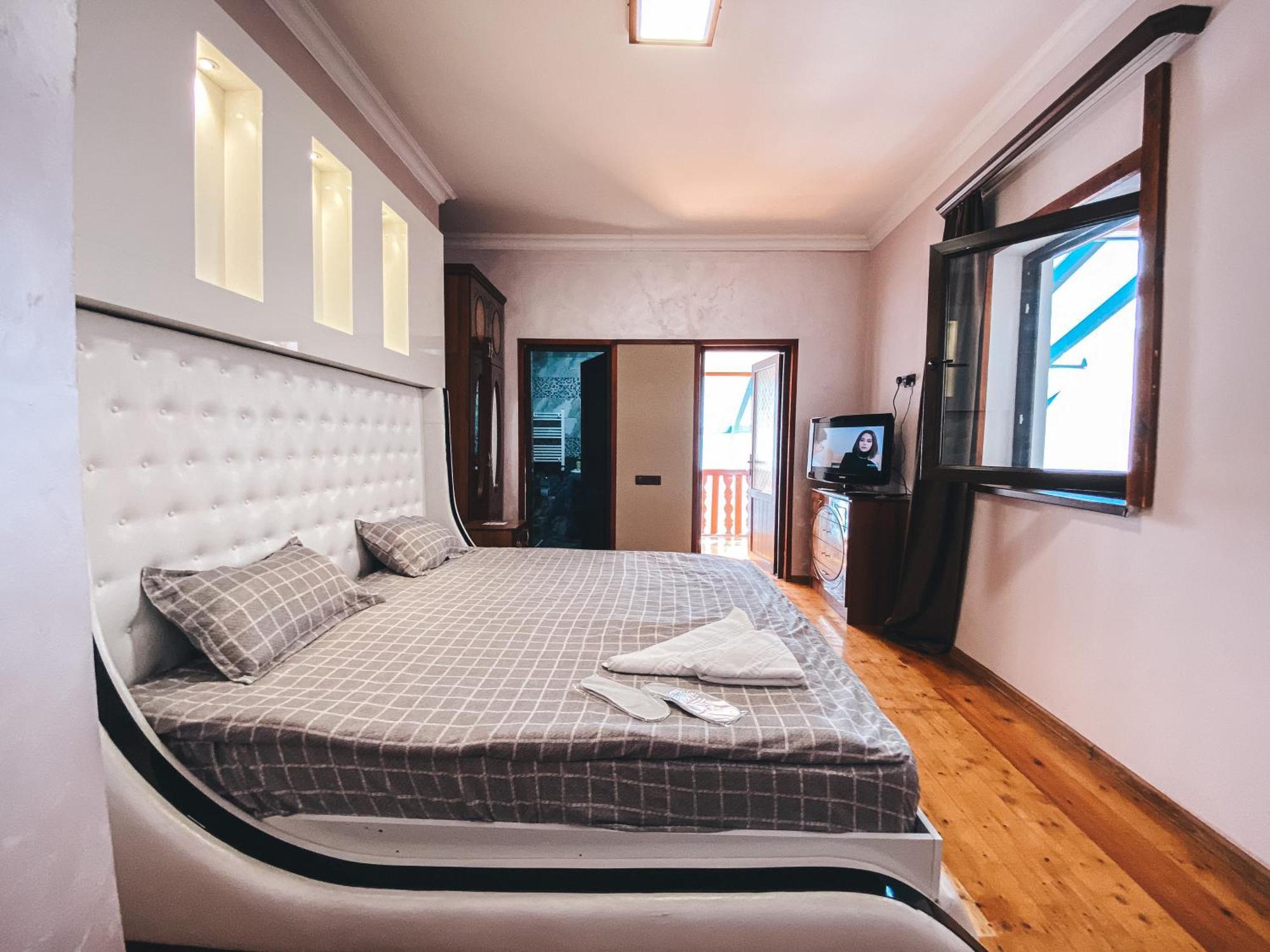 Yerevan Hotel Habitación foto