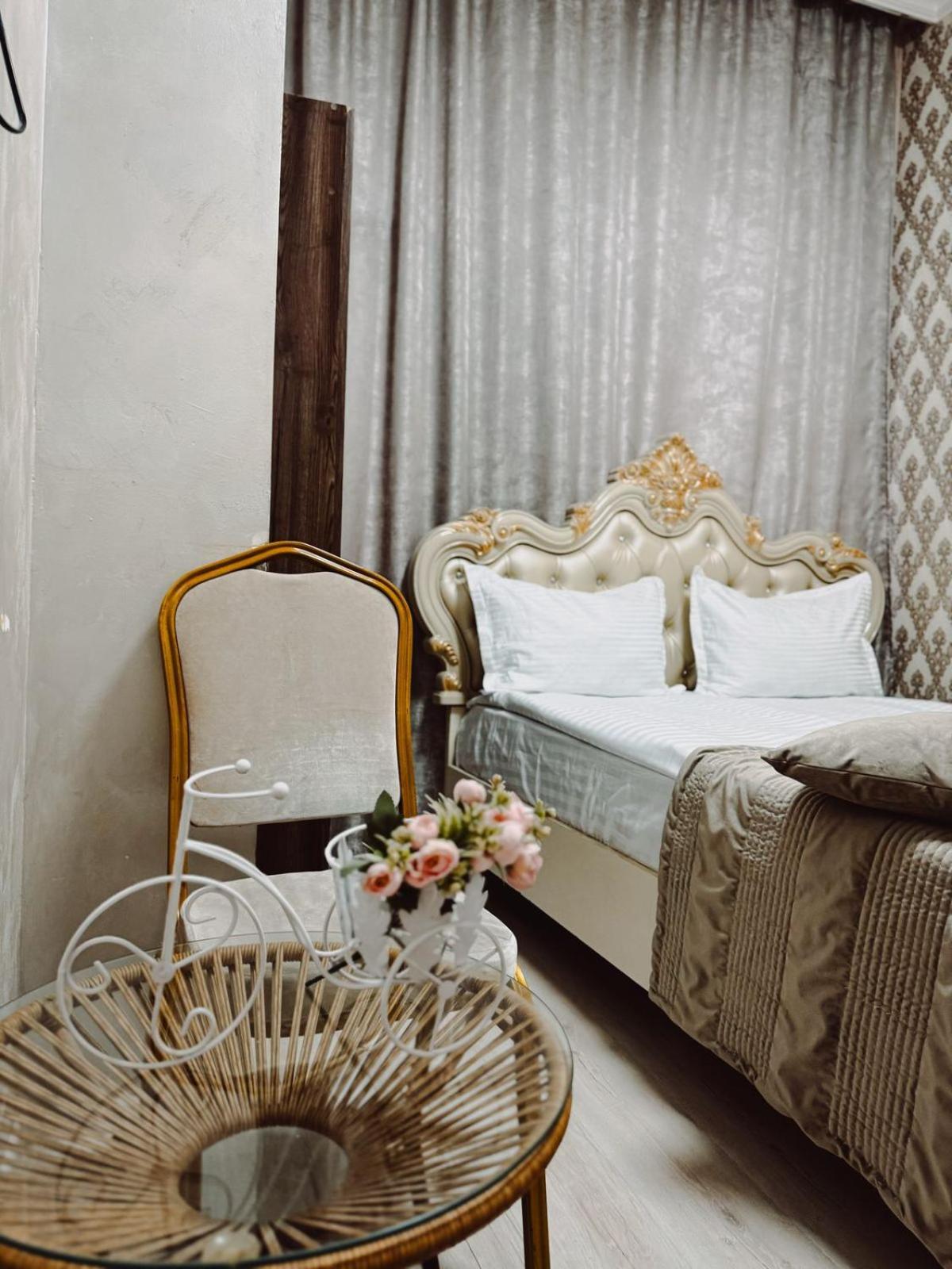 Yerevan Hotel Habitación foto